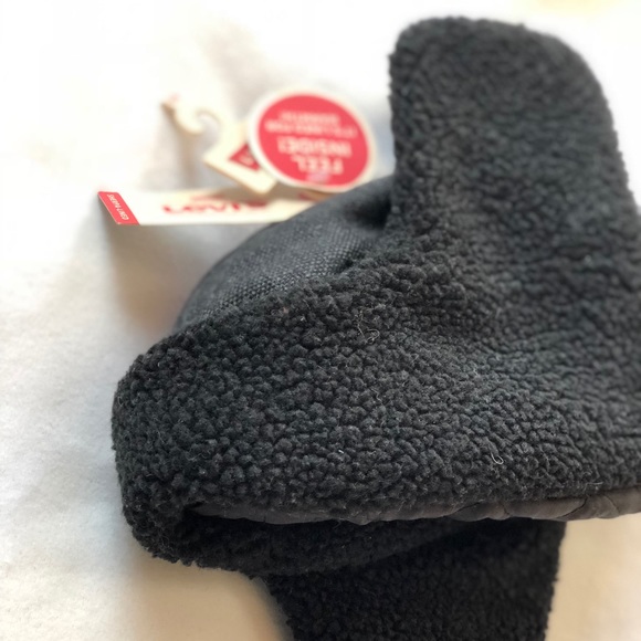 New with tags LEVI’S SHERPA LINED HAT w/ear covers - Picture 2 of 6